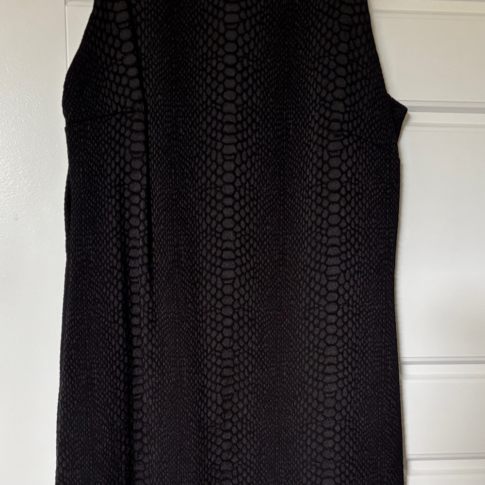 Karen Kane Black Textured Midi Dress - Picture 3 of 8